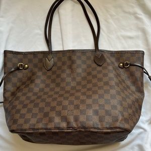Louis Vuitton Neverfull Tote MM